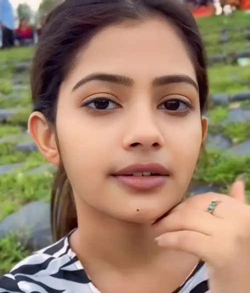 Cute Ladki Ki Photo