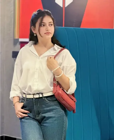 Cute Ladki Ki Photo