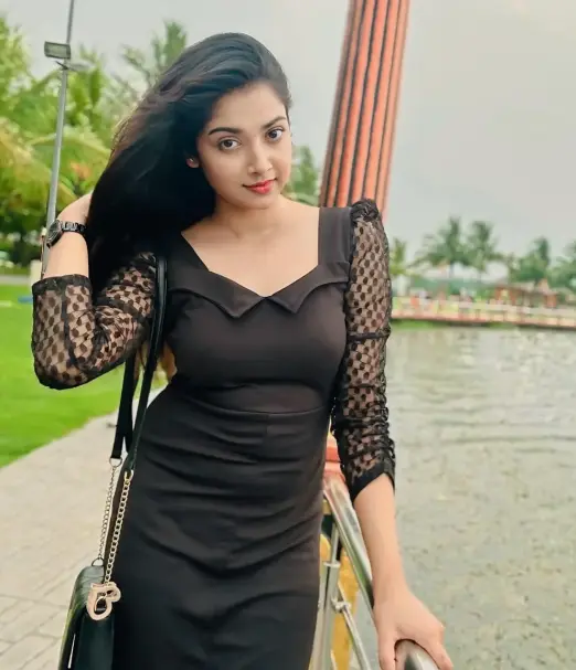 Cute Ladki Ki Photo