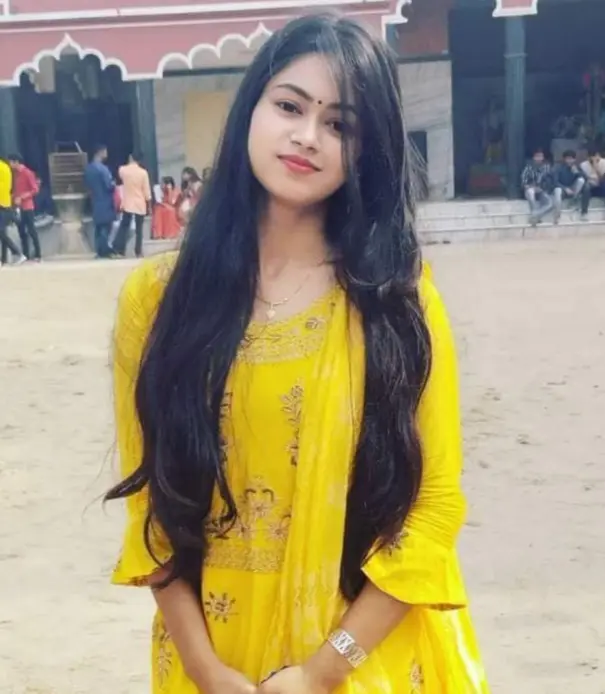 stylish ladki ki photo