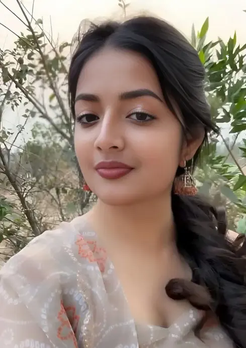 stylish ladki ki photo