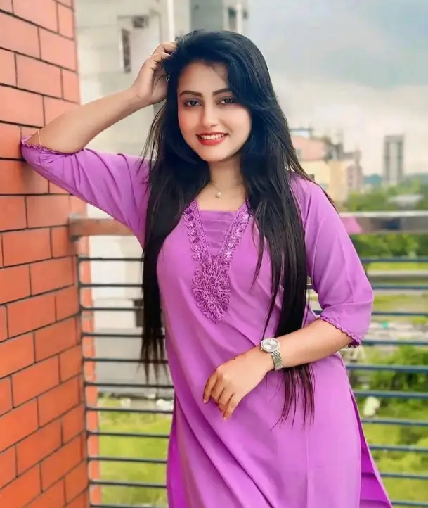 stylish ladki ki photo