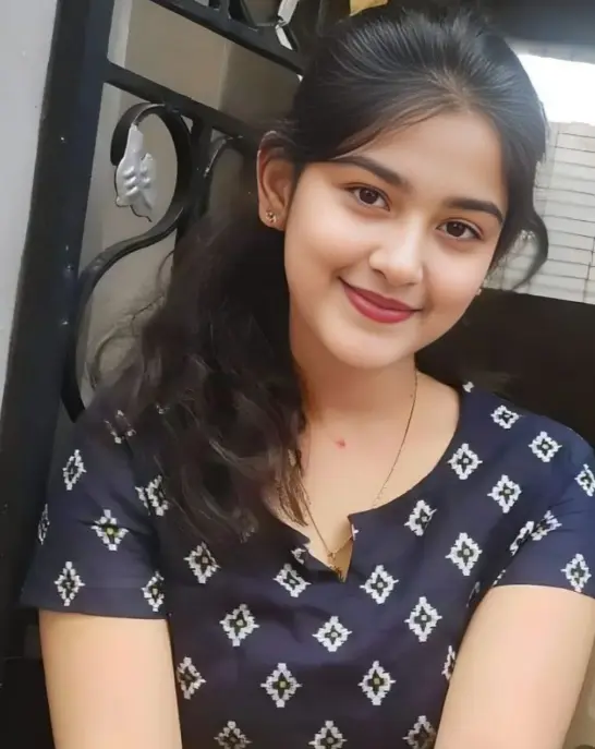 stylish ladki ki photo
