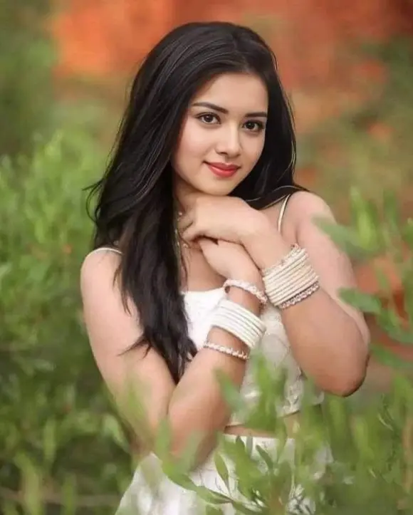 stylish ladki ki photo