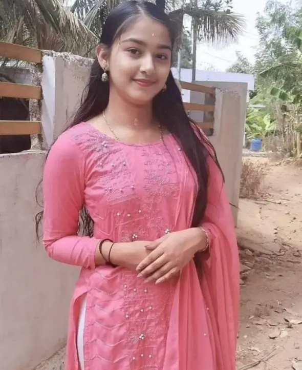 stylish ladki ki photo