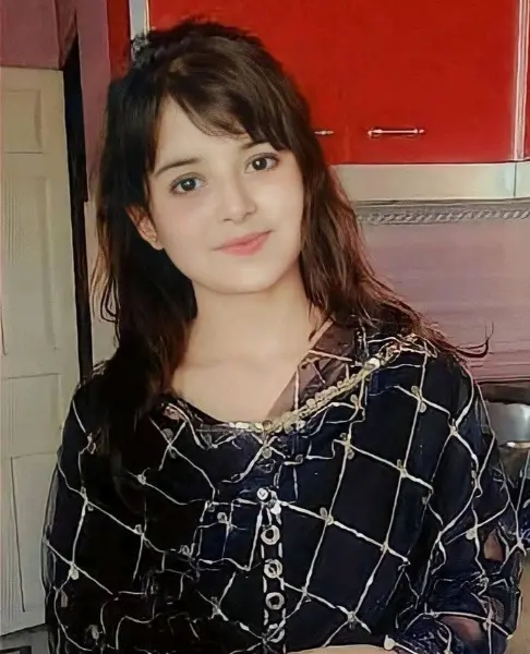 stylish ladki ki photo