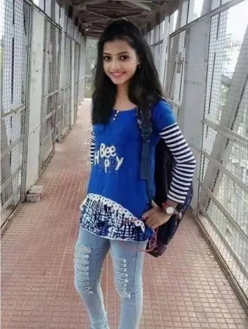 16 Saal Ki Ladki Ki Cute Photos