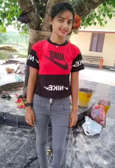 16 Saal Ki Ladki Ki Cute Photos