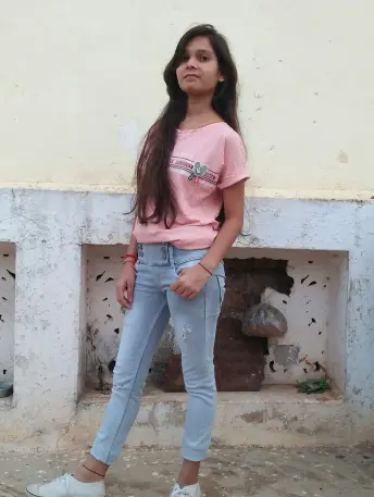 16 Saal Ki Ladki Ki Cute Photos