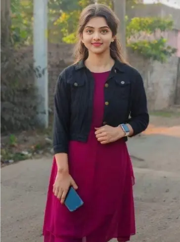 16 Saal Ki Ladki Ki Cute Photos