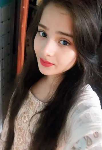 16 Saal Ki Ladki Ki Cute Photos