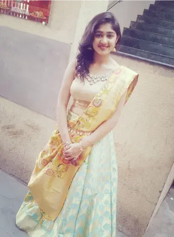 16 Saal Ki Ladki Ki Images/Wallpaers