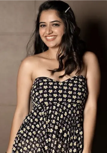 Stunning Images of 18 Saal Ki Ladki ki Photo