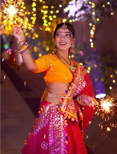 Diwali Ladki Ki Photo