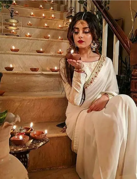 Cute beautiful Ladki ki Photo in Diwali
