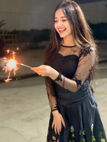 Cute beautiful Ladki ki Photo in Diwali