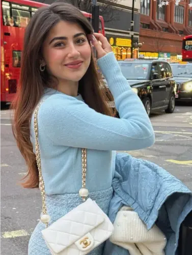 Dubai Stylish Ladki Ki Pic