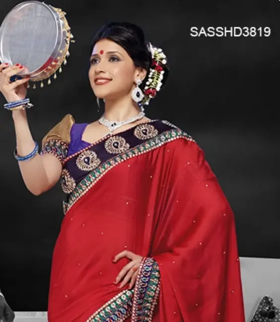 Karwa Chauth Ladki Ki Photo