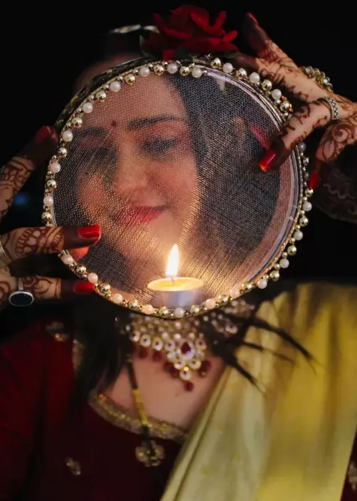 Karwa Chauth Ladki Ki Photo