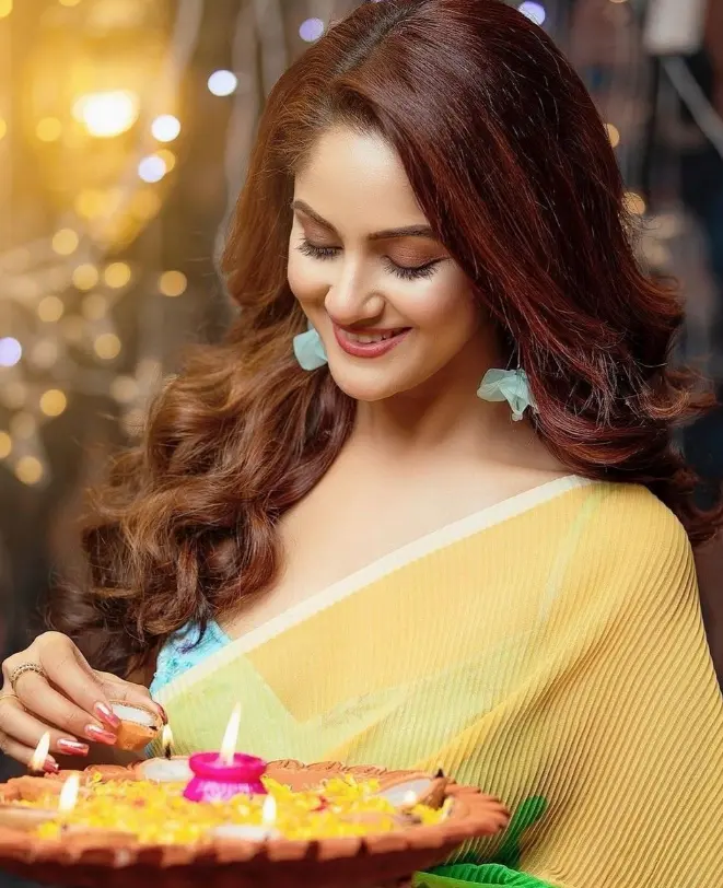 Status Keliye Karwa Chauth Ladki Ki Photo