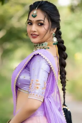 New look Ladki Sadi Mein With Download