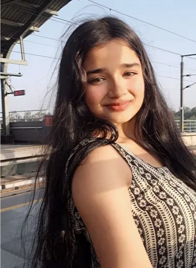 Russian Ladki Ki Photo