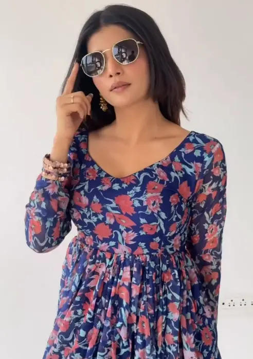 Samridhii Shukla Ki Masum Photos