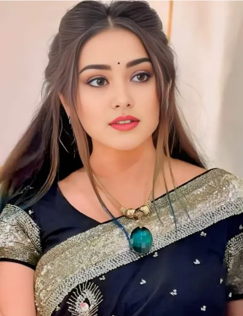 Download Smart Ladki Ka HD Photo 2025