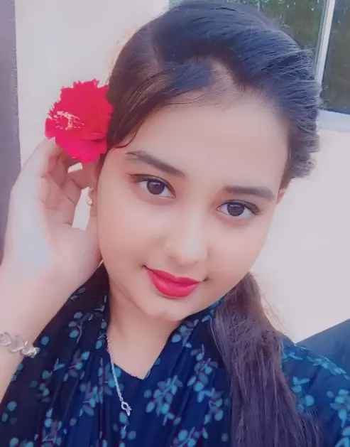 Cute Smart Ladki Ka Photo