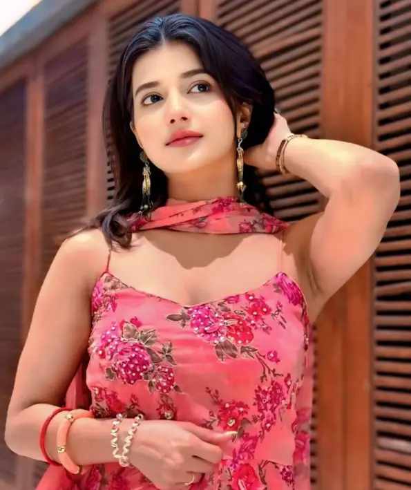 Smart Ladki Ka Photo 2025