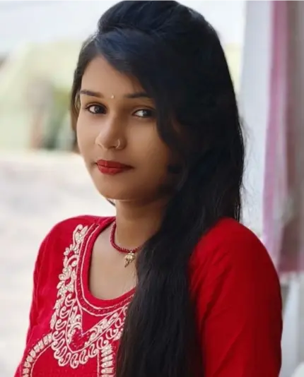 Stylish Ladki Ki Photo