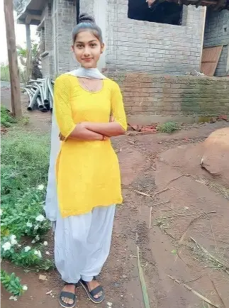 Stylish Ladki Ki Photo