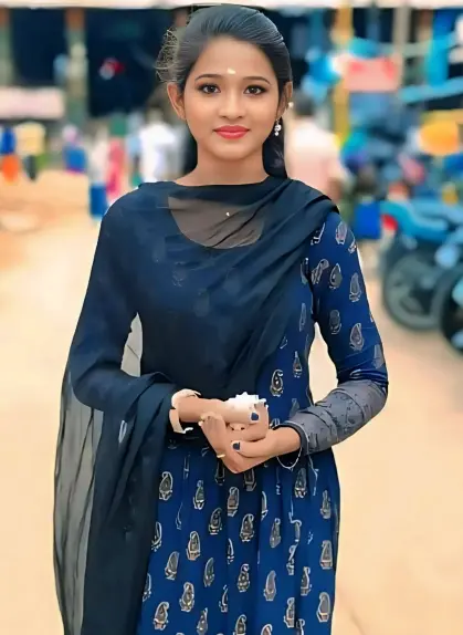 Stylish Ladki Ki Photo