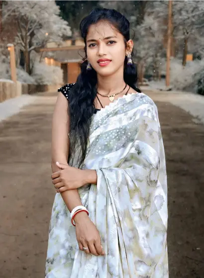 Beautiful Ladki Ki Photo