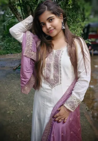 Cute Ladki Ki Photo