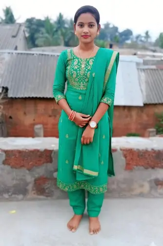 Cute Ladki Ki Photo