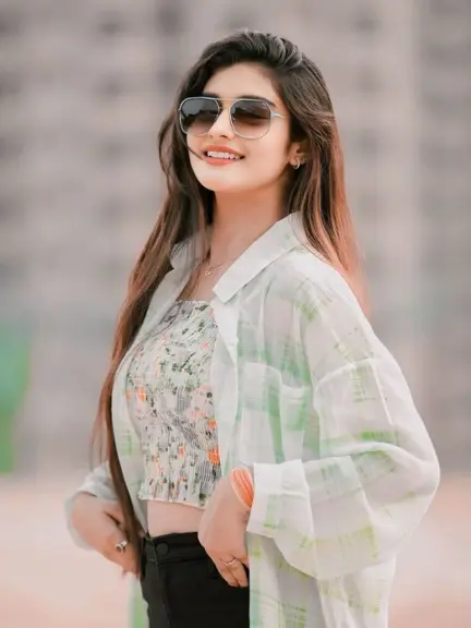 Hindi Ladki Ka Photo