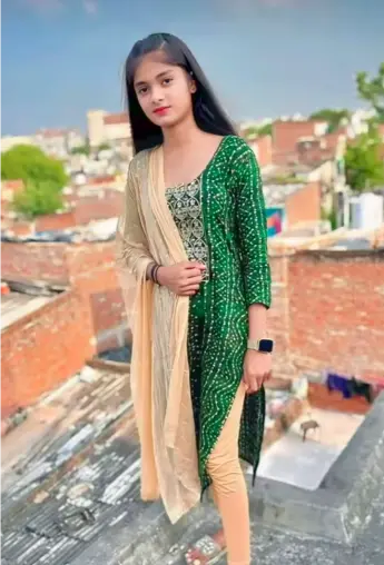 Gaon ki ladki ka photo