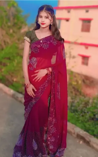 Gaon ki ladki ka image