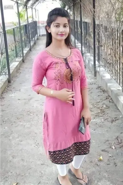 Stylish Gaon ki ladki ka photo