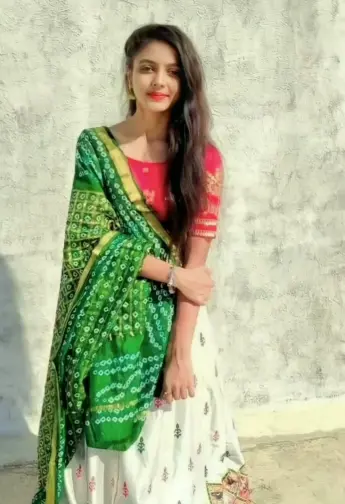 Stylish Gaon ki ladki ka wallpapers