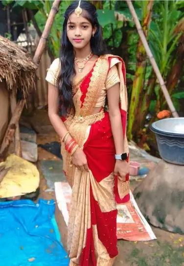 Cute Gaon ki ladki ka wallpaper